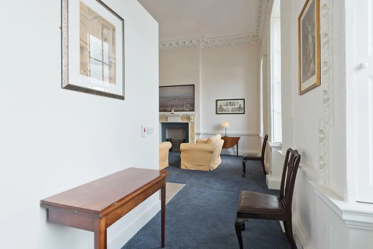 아파트 Henrietta Suites City Centre 더블린 아일랜드