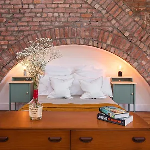 George Street - Irish Group Apartment