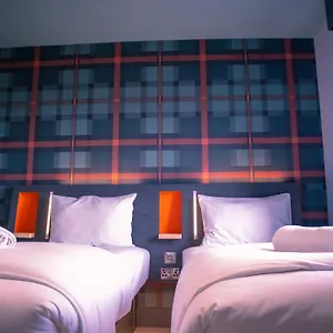 Easyhotel Hotel